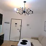 Lägenhet Deluxe One Bedroom Near