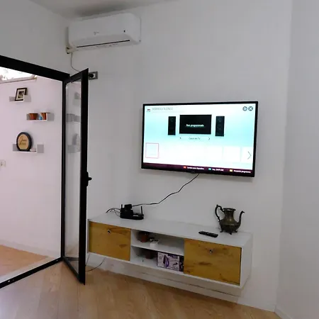 Family One Bedroom Near Lejlighed Durrës