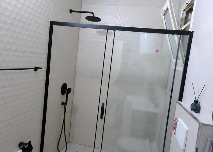 Deluxe One Bedroom Near Apartament *